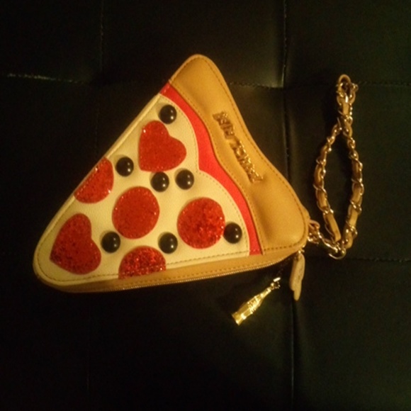 Betsey Johnson Handbags - Betsey Johnson Pizza Clutch 🍕 ♥